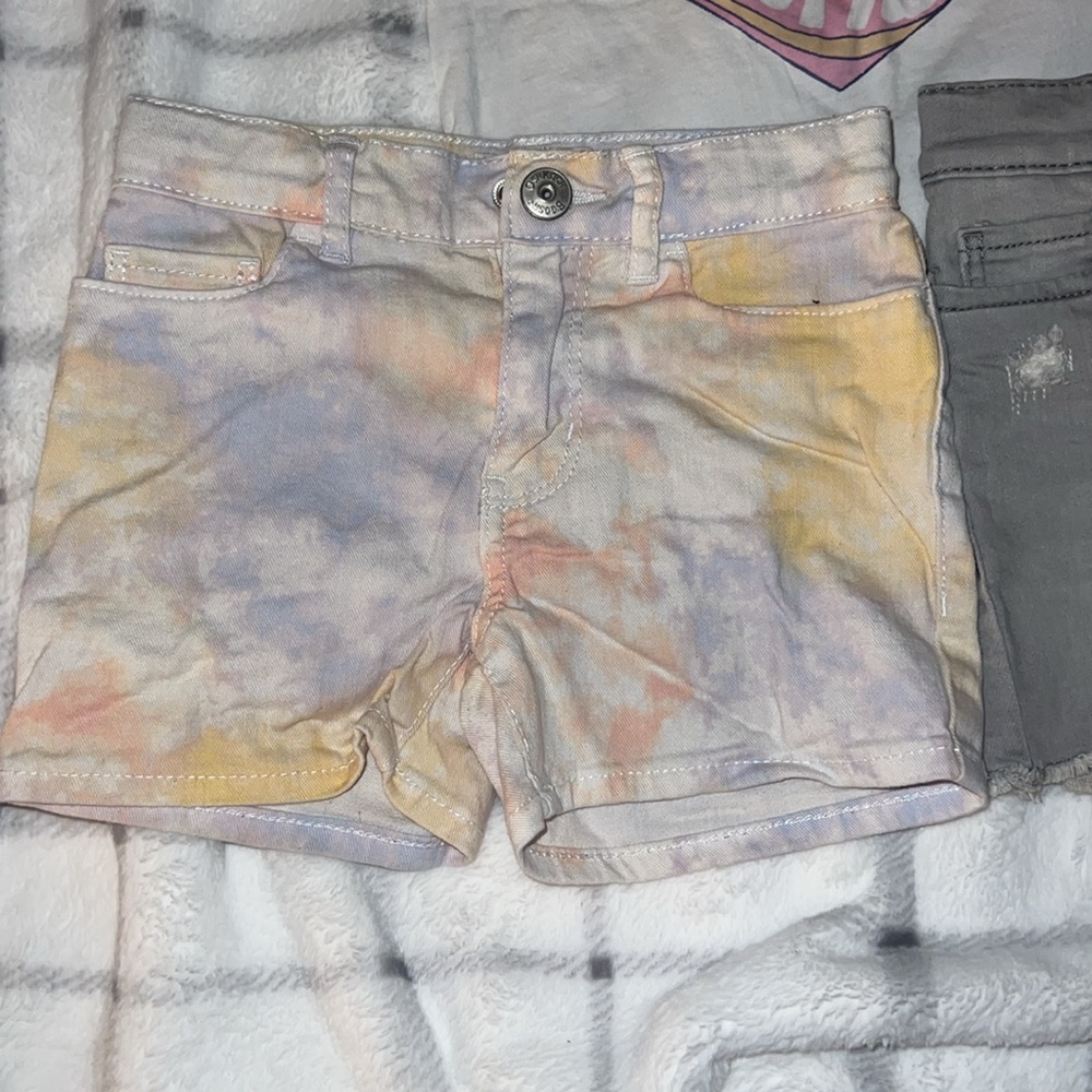 Carters - Picture 2 of 9